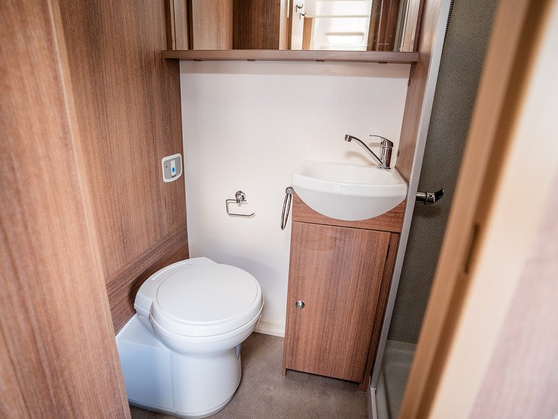 Bailey Phoenix 642 2019 Caravan - Large 18