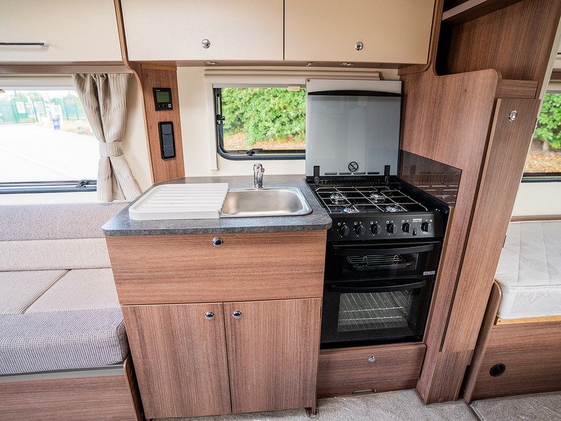 Bailey Phoenix 642 2019 Caravan - Large 8