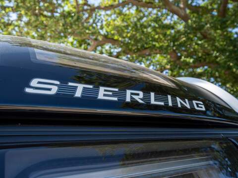 Sterling Elite Searcher Caravan - U2638