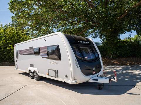 Sterling Elite Searcher Caravan - U2638
