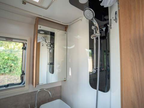 Bailey Adamo 75-4DL Motorhome - U2640