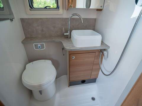Bailey Adamo 75-4DL Motorhome - U2640