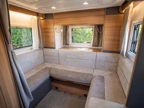 Bailey Adamo 75-4DL Motorhome - U2640