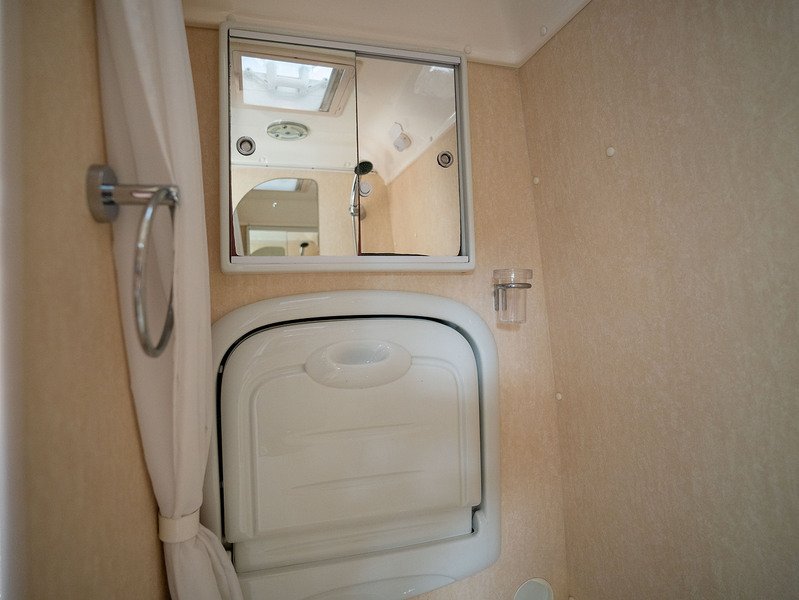 Autosleeper Symbol 2017 Campervan - Large 17