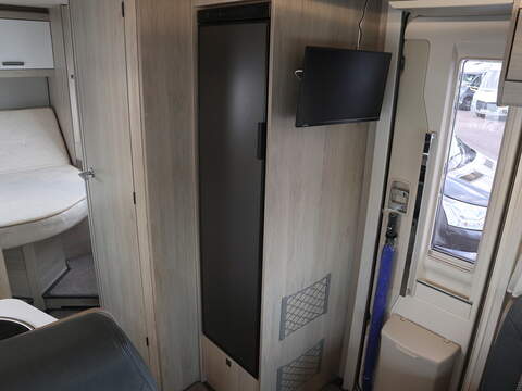 Autotrail F-Line F74 Motorhome - U2644