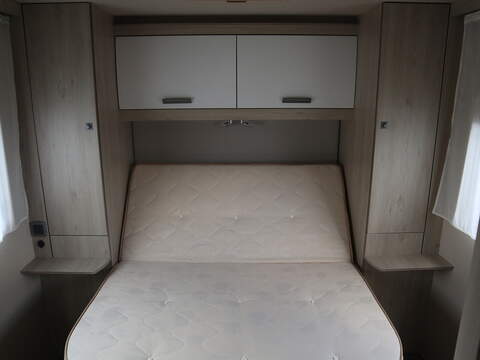 Autotrail F-Line F74 Motorhome - U2644