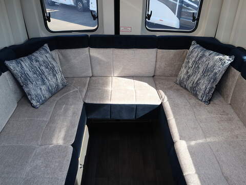 Bailey Endeavour B62 Campervan - U2646