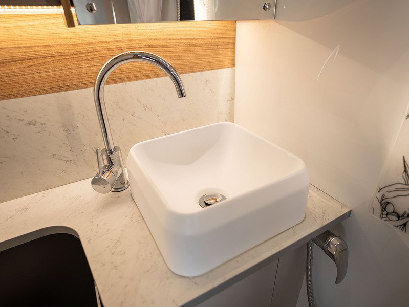Bailey Adamo Refresh 75-4DL Motorhome - U2647