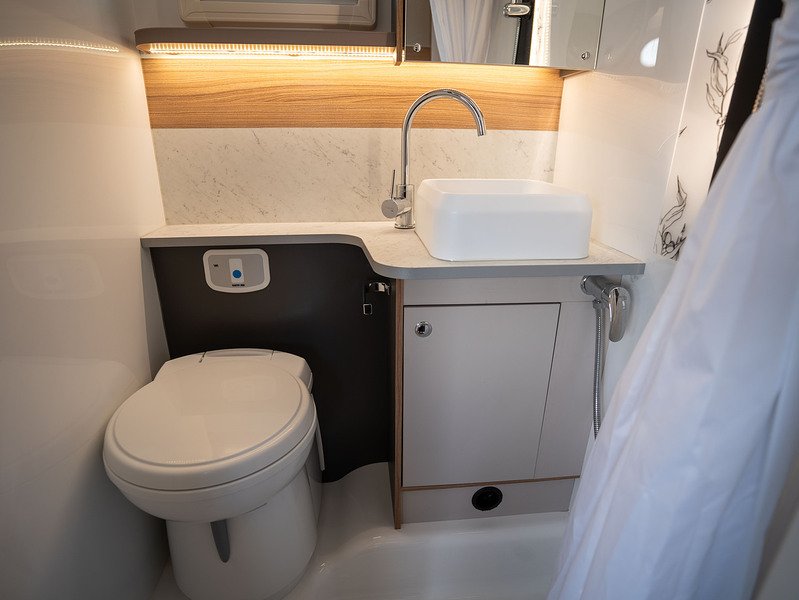 Bailey Adamo Refresh 75-4DL Motorhome - U2647