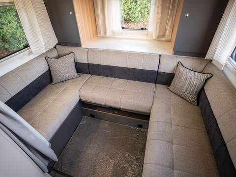 Bailey Adamo Refresh 75-4DL Motorhome - U2647