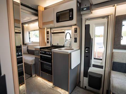 Bailey Adamo Refresh 75-4DL Motorhome - U2647