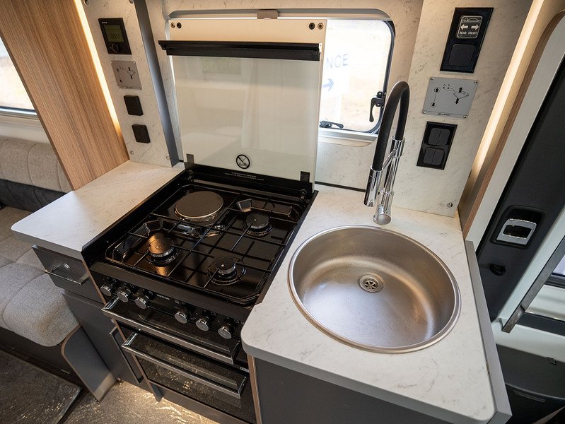 Bailey Adamo Refresh 75-4DL Motorhome - U2647