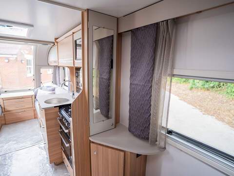 Bailey Unicorn Vigo Caravan - U2649