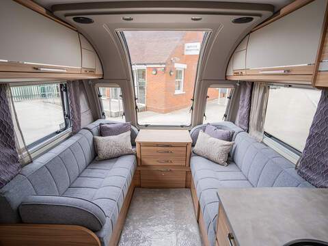Bailey Unicorn Vigo Caravan - U2649