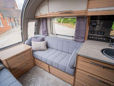 Bailey Unicorn Vigo Caravan - U2649