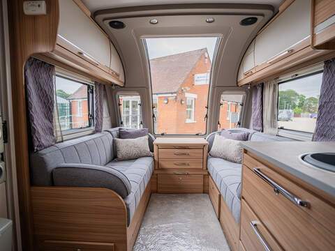 Bailey Unicorn Vigo Caravan - U2649