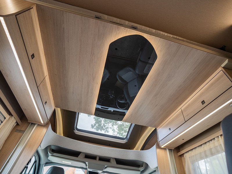 Autotrail F-Line F60 Motorhome - U2654