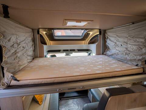 Autotrail F-Line F60 Motorhome - U2654