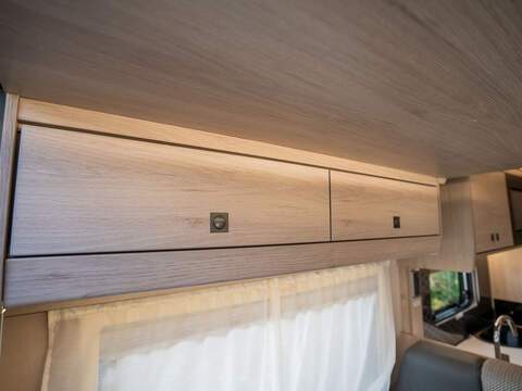 Autotrail F-Line F60 Motorhome - U2654