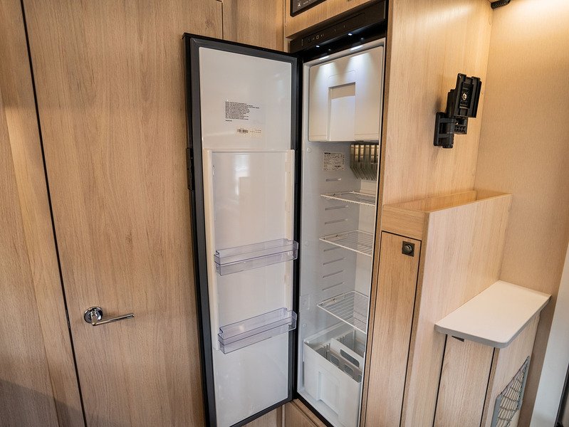 Autotrail F-Line F60 Motorhome - U2654