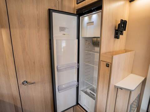 Autotrail F-Line F60 Motorhome - U2654