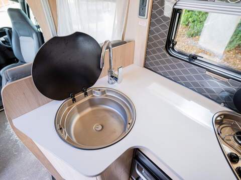 Autotrail F-Line F60 Motorhome - U2654