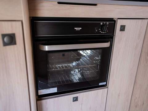 Autotrail F-Line F60 Motorhome - U2654