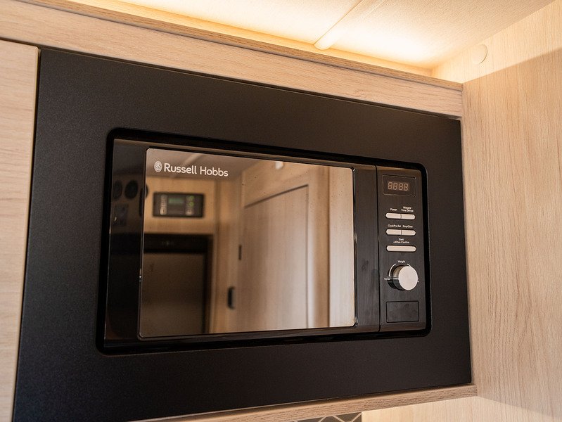 Autotrail F-Line F60 Motorhome - U2654