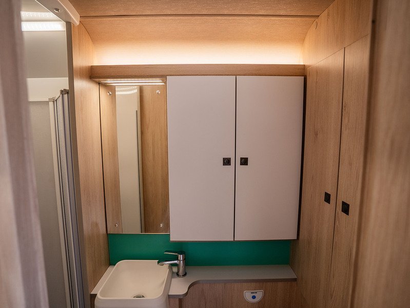 Autotrail F-Line F60 Motorhome - U2654