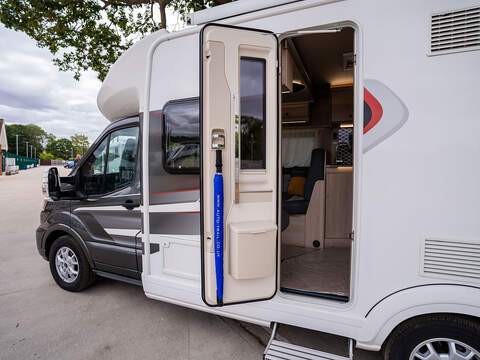 Autotrail F-Line F60 Motorhome - U2654