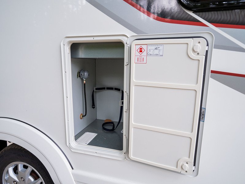 Autotrail F-Line F60 Motorhome - U2654