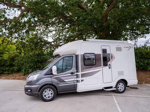 Autotrail F-Line F60 Motorhome - U2654