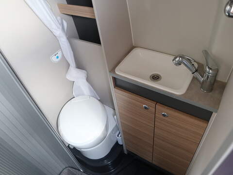 Bailey Endeavour B62 Campervan - U2656