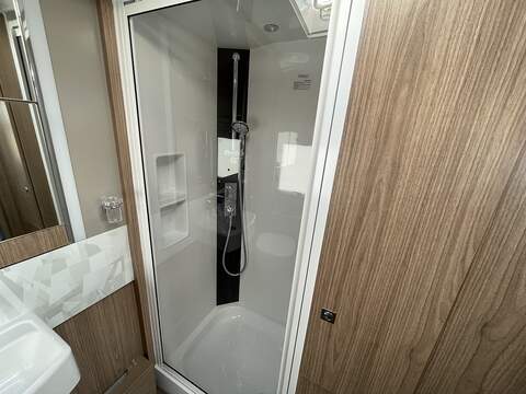 Coachman VIP 460 Caravan - U2672