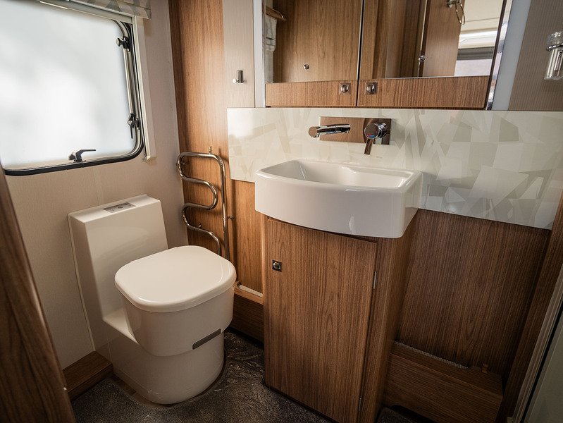 Coachman VIP 460 Caravan - U2672