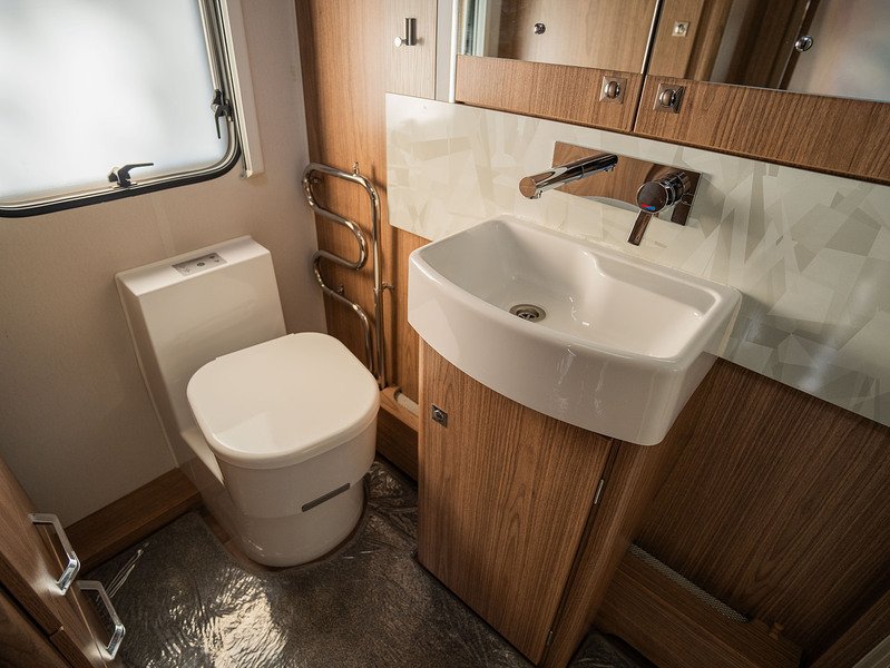 Coachman VIP 460 Caravan - U2672