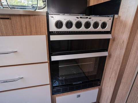 Coachman VIP 460 Caravan - U2672