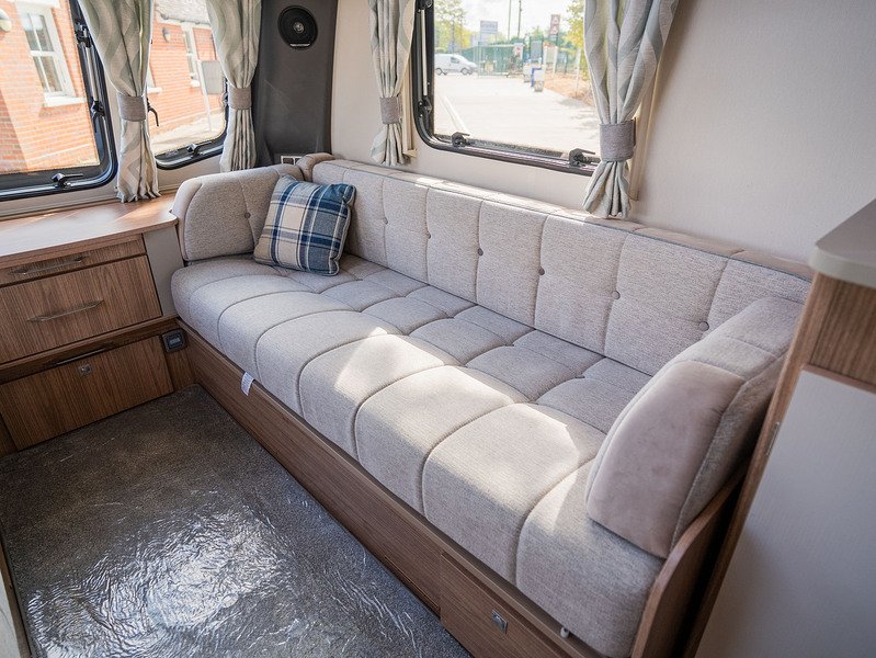 Coachman VIP 460 Caravan - U2672