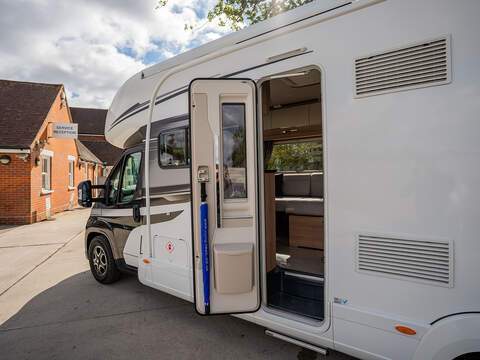 Autotrail Frontier Scout Motorhome - U2674