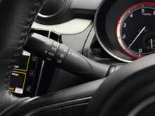 Suzuki Swift Swift SZ-T DUALJET SHVS MHEV - U1758