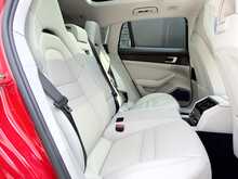 Porsche Panamera 2.9 V6 E-Hybrid 14kWh 4 Sport Turismo 5dr Petrol Plug-in Hybrid PDK 4WD Euro 6 (s/s) (462 ps) - U1773