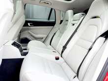 Porsche Panamera 2.9 V6 E-Hybrid 14kWh 4 Sport Turismo 5dr Petrol Plug-in Hybrid PDK 4WD Euro 6 (s/s) (462 ps) - U1773
