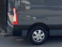 Renault Master 2.3 dCi 35 Business+ Panel Van 4dr Diesel Manual FWD MWB Medium Roof Euro 6 (135 ps) - U1781