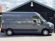 Renault Master 2.3 dCi 35 Business+ Panel Van 4dr Diesel Manual FWD MWB Medium Roof Euro 6 (135 ps) - U1781