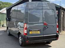 Renault Master 2.3 dCi 35 Business+ Panel Van 4dr Diesel Manual FWD MWB Medium Roof Euro 6 (135 ps) - U1781