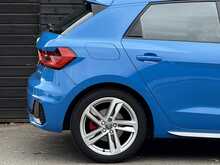 Audi A1 2.0 TFSI 40 S line Competition Sportback 5dr Petrol S Tronic Euro 6 (s/s) (200 ps) - U1782