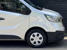 Renault Trafic 2.0 dCi Blue 30 Advance Panel Van 5dr Diesel Manual SWB Euro 6 (s/s) (130 ps) - U1785