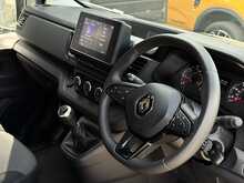 Renault Trafic 2.0 dCi Blue 30 Advance Panel Van 5dr Diesel Manual SWB Euro 6 (s/s) (130 ps) - U1785