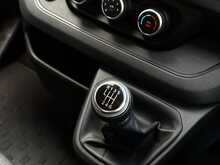 Renault Trafic 2.0 dCi Blue 30 Advance Panel Van 5dr Diesel Manual SWB Euro 6 (s/s) (130 ps) - U1785