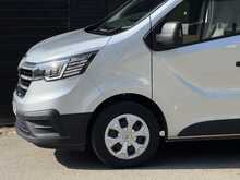 Renault Trafic 2.0 dCi Blue 30 Advance Panel Van 5dr Diesel Manual SWB Euro 6 (s/s) (130 ps) - U1785
